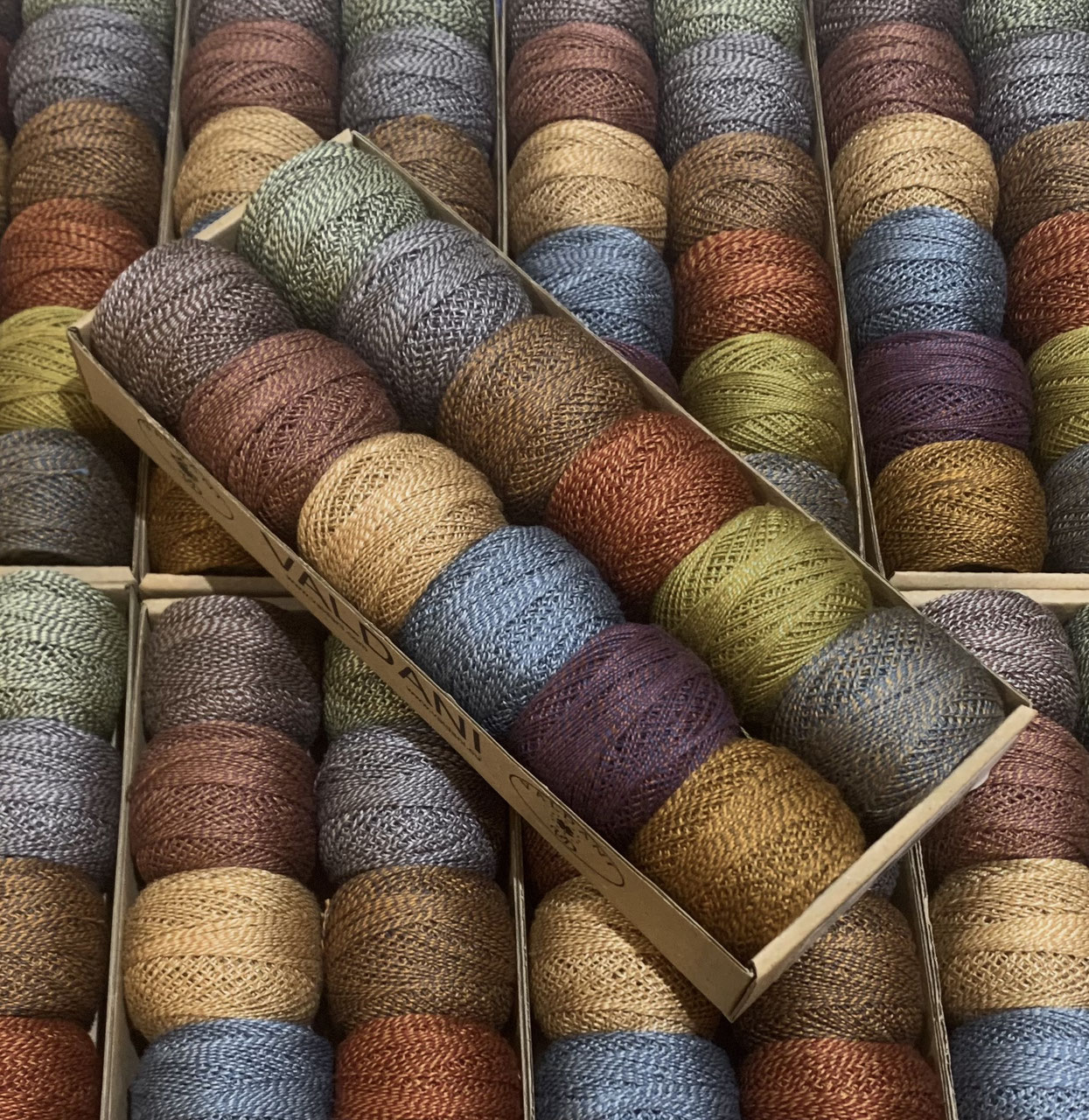COLECCIÓN VALDANIS PERLÉ DEL 12 "Twisted Tweed Again" - Imagen 2
